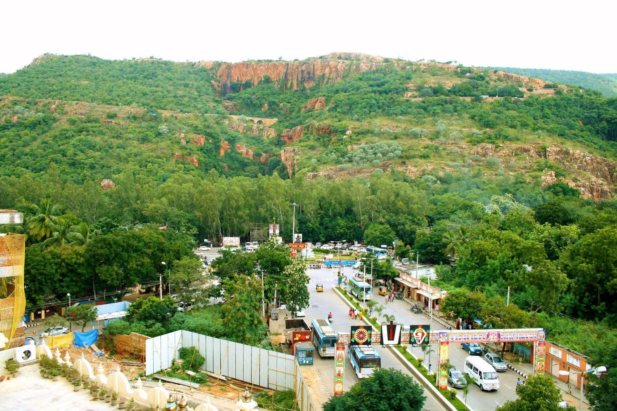 Raj Park- Hill View Ξενοδοχείο Τιρουπάτι Εξωτερικό φωτογραφία